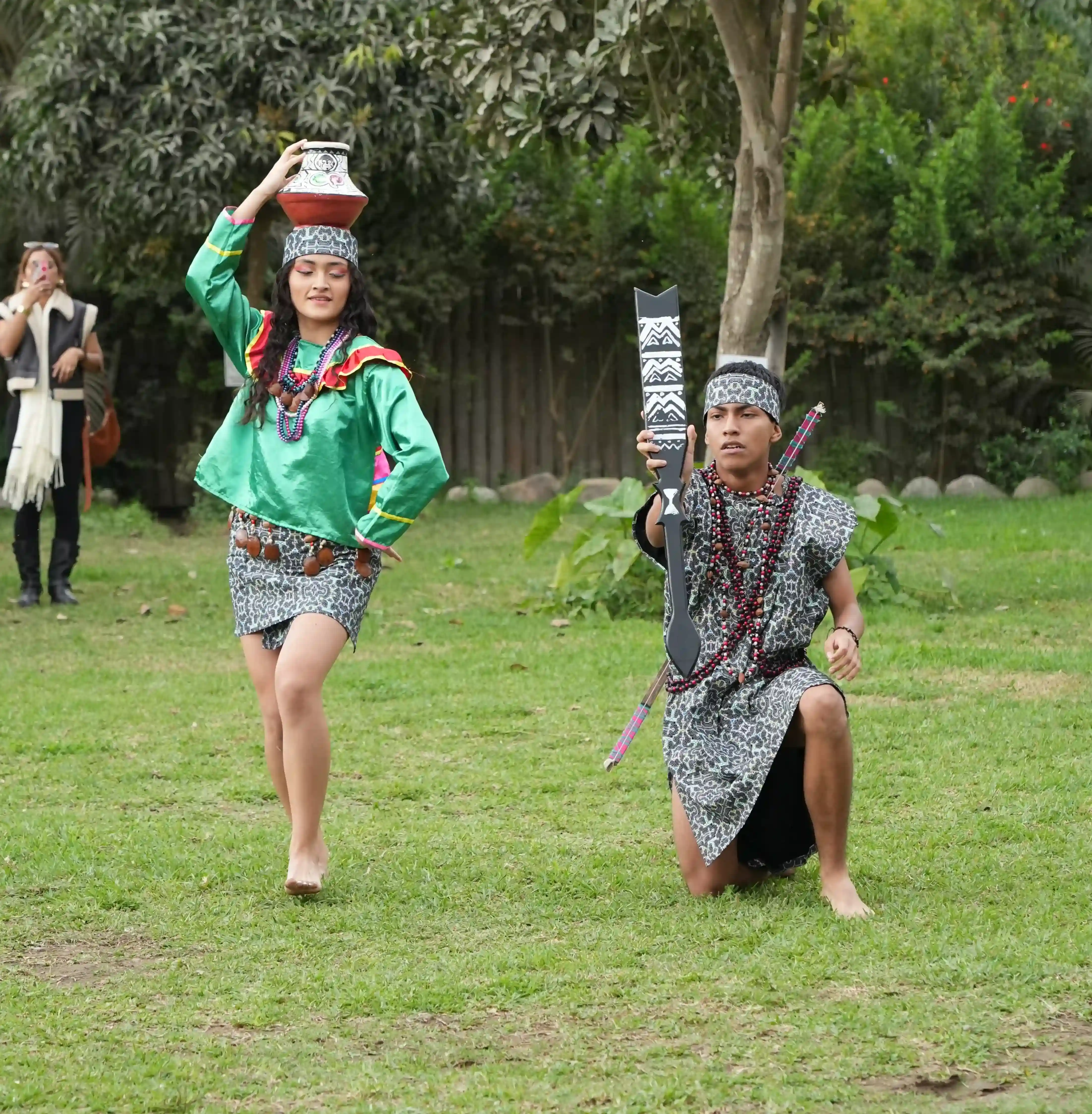 Danza selvática en Jora 1